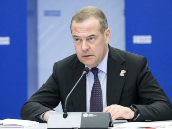 普京授予梅德韦杰夫祖国功绩勋章 表彰其巨大贡献