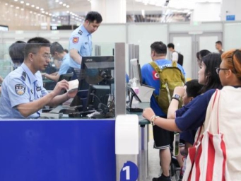 横琴口岸暑期客流仅半月时间已超百万人次